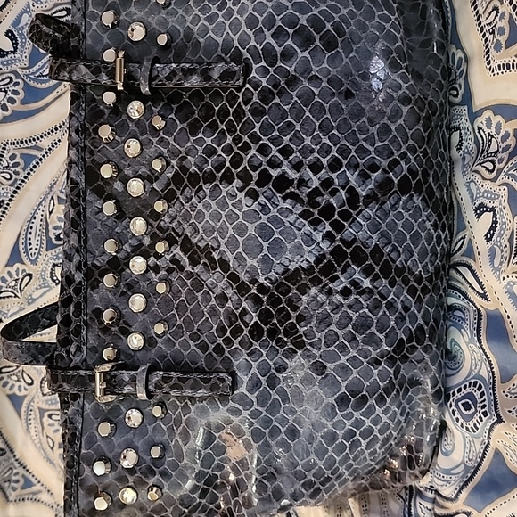 Authentic Michael Kors Embossed Snakeskin Soft Leather Tote Never Worn - Picture 2 of 3